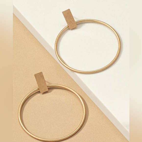 Chic minimalist antique finish earring - Picture 3 of 5